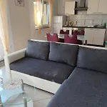 Suncev Sjaj Διαμέρισμα