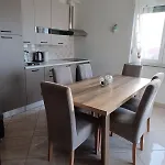 Suncev Sjaj Διαμέρισμα Rtina